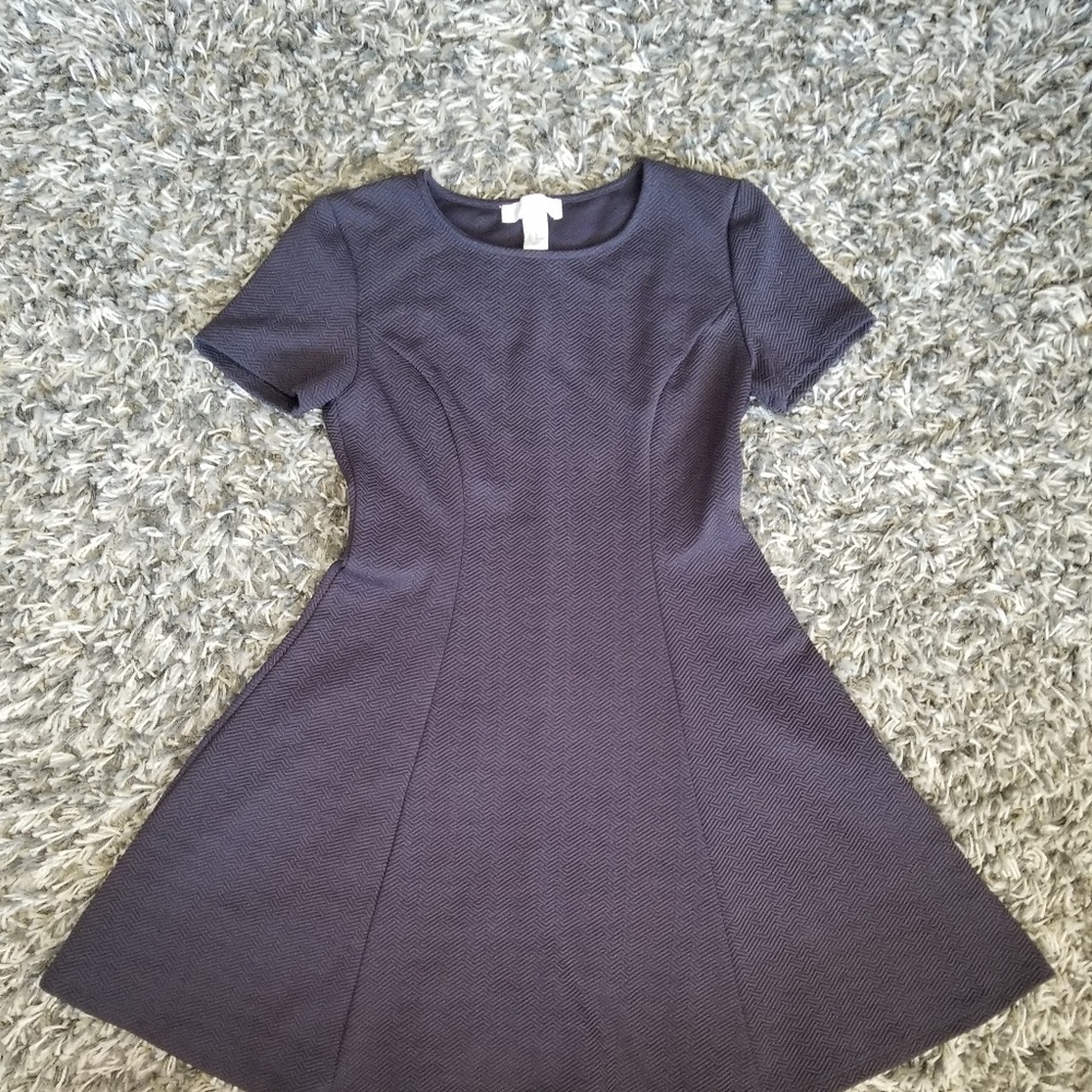 Forever 21 
Textured 
Short Sleeve 
Skater Dress 